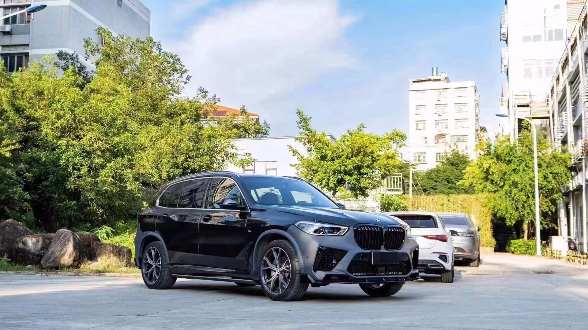 G05 LCI X5M Widebody Kit with Radar Integration