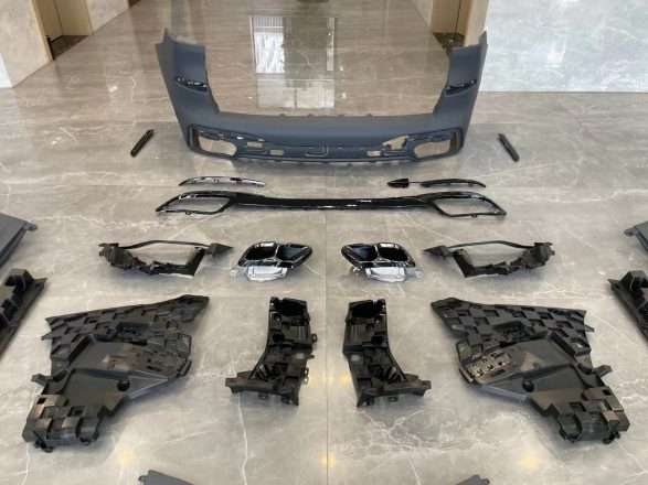 BMW X7 G07 LCI Body Kit: 2018-23 X7M Style PU Aero Parts