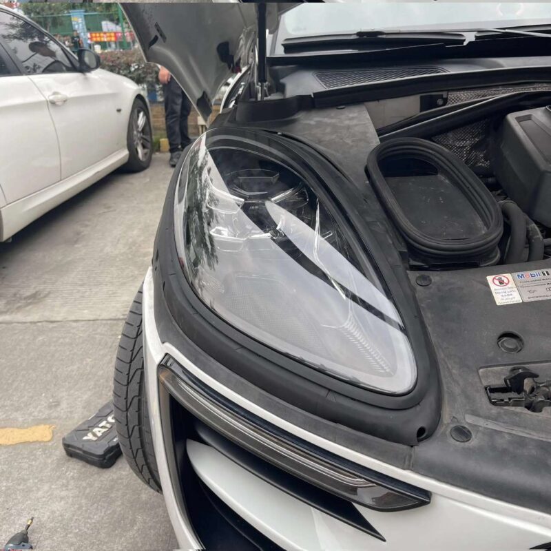 porsche cayenne headlight 2011-18 models converted into 24 matrix LED daytime running lights - Image 4