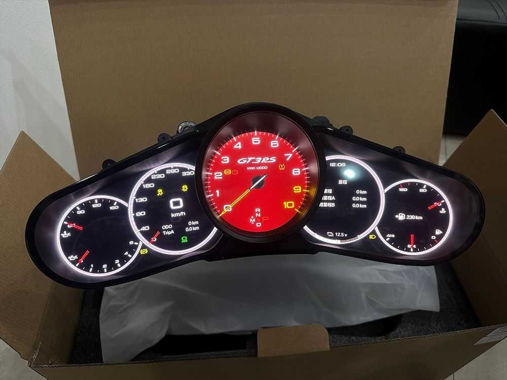 Porsche Cayenne dashboard replacement! 12.3-inch Full HD LCD Porsche Cayenne dashboard replacement! 12.3-inch Full HD LCD