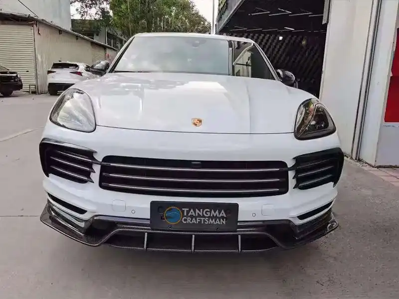 Cayenne Carbon Fiber Body Kit Cayenne modified carbon fiber kit