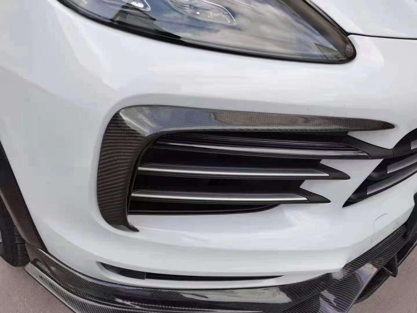 Cayenne Carbon Fiber Body Kit