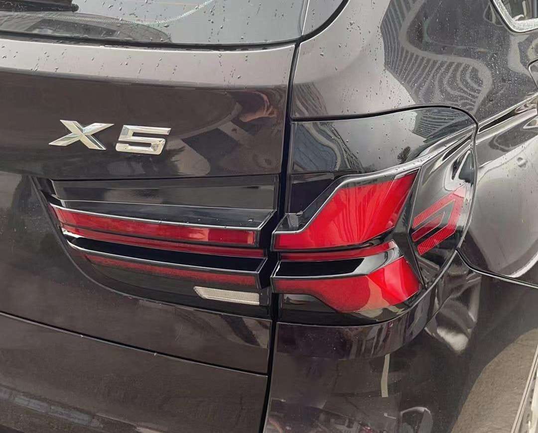 BMW X5 taillight