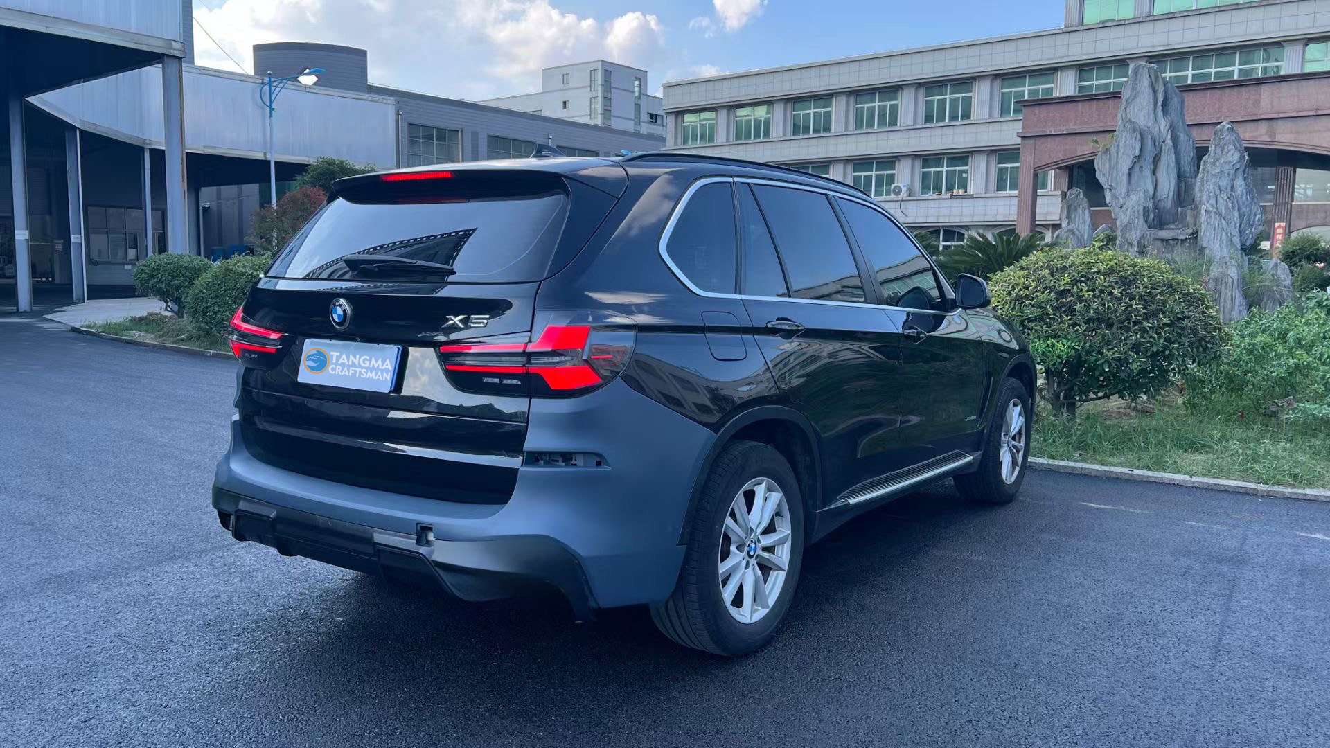 BMW X5 taillight BMW X5 taillight assembly 07-13 E70 modified LED driving light brake light water turn signal light