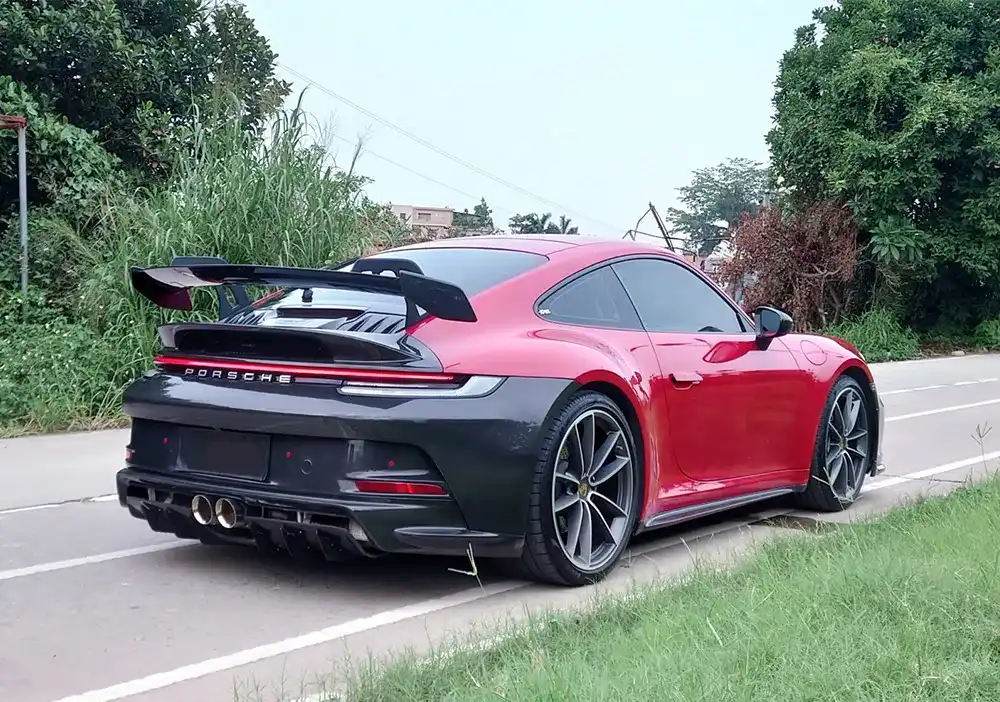 Porsche 911 dry carbon fiber modification