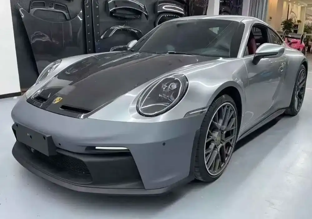 Porsche 911 dry carbon fiber modification