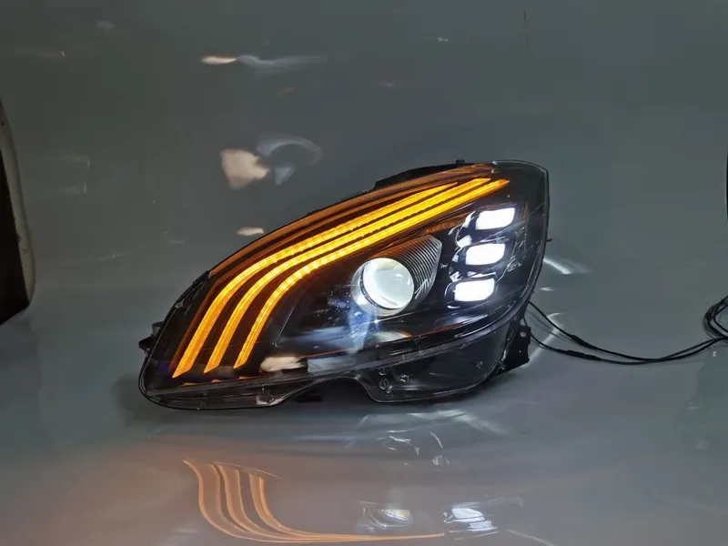 2010+ Mercedes R-Class LED Headlights W251 DRL