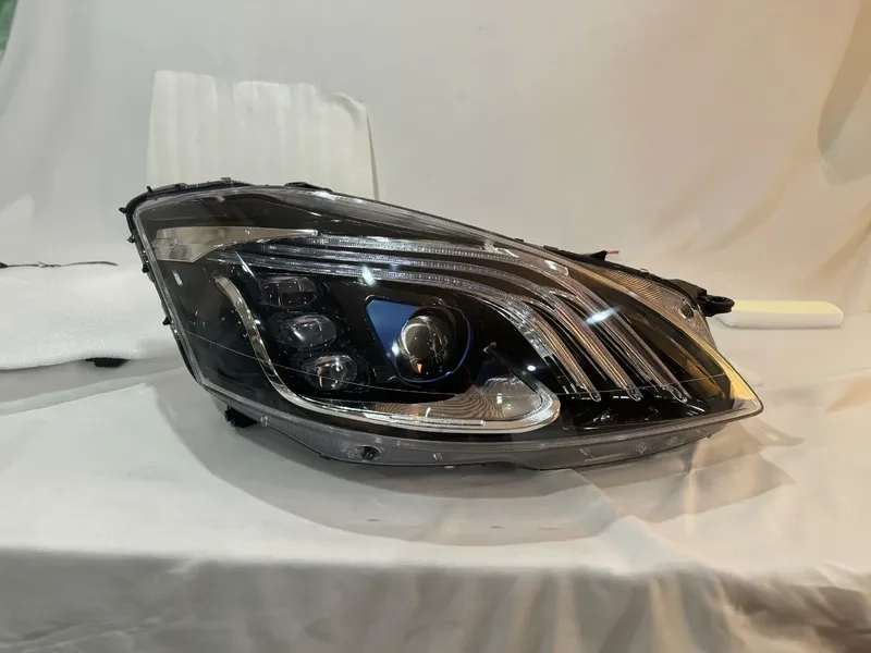 06+ Mercedes S-Class LED Headlights W221 3-Bar DRL