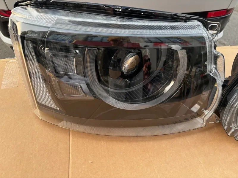 10+ Discovery 4 LED Headlight Defender Style