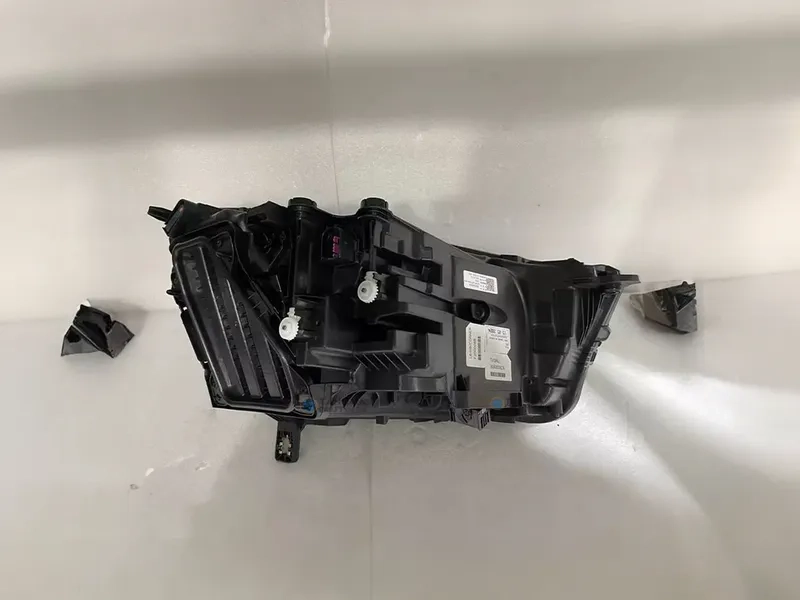 19+ Audi Q3 LED Headlight Assembly F3 Sequential