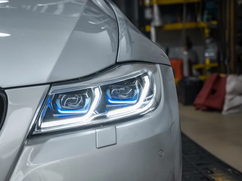 05+ BMW 3 Series E90 LED Headlights Sequential DRL