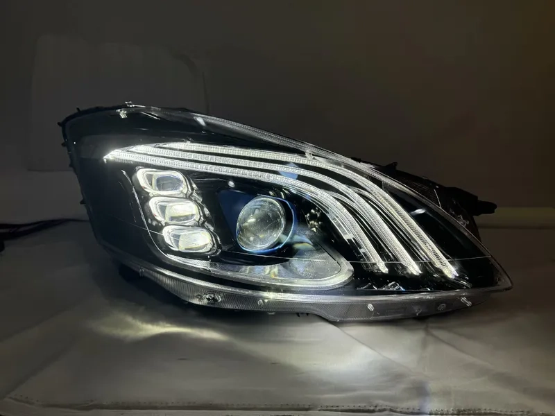 06+ Mercedes S-Class LED Headlights W221 3-Bar DRL