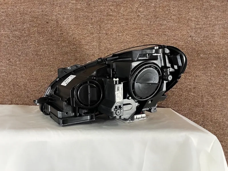 2011+ Mercedes W204 Headlights LED DRL Projector