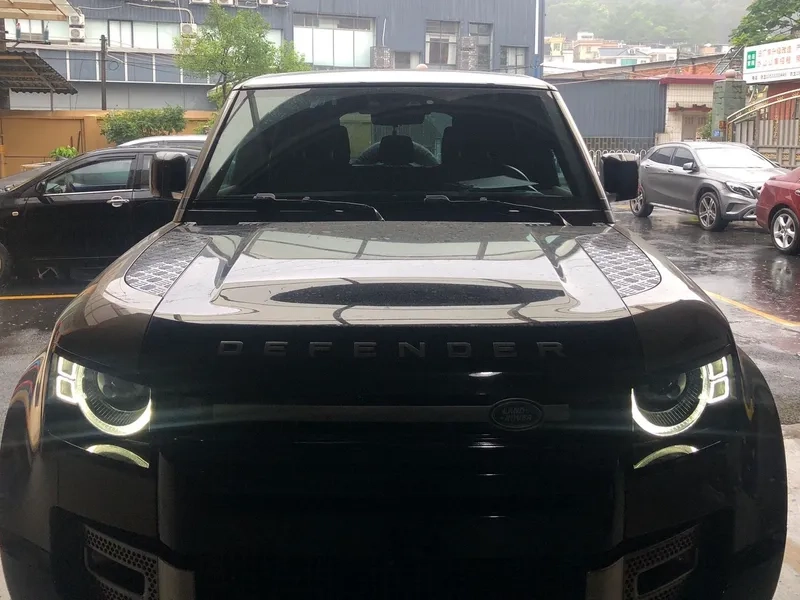 20+ Land Rover Defender Matrix Laser Headlights