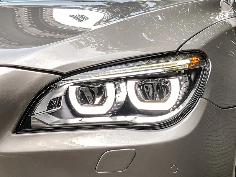 09+ BMW 7 Series LED Headlights F02 Upgrade DRL