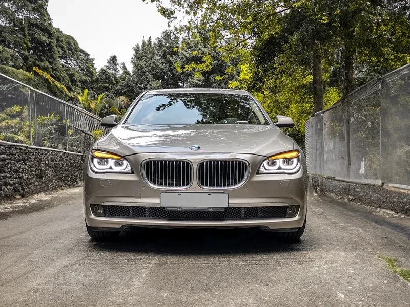 09+ BMW 7 Series LED Headlights F02 Upgrade DRL