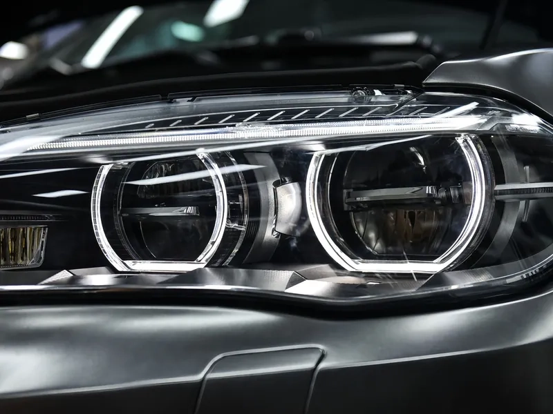 2014+ BMW X5 LED Headlight F15 Semi-Assembly Kit