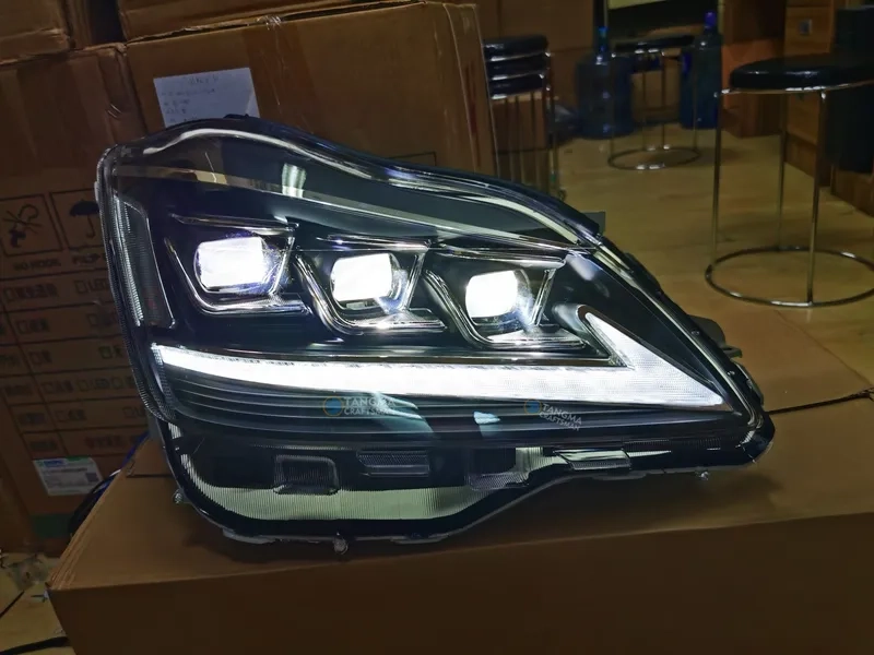 2003+ Toyota Crown Headlight Assembly Lexus Style LED DRL