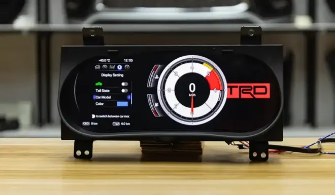Yes. The Digital Cluster Dashboard LED supports multiple UI modes, including Sport, Comfort, and Simple, allowing drivers to customize the display style.