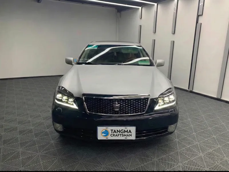 2003+ Toyota Crown Headlight Assembly Lexus Style LED DRL