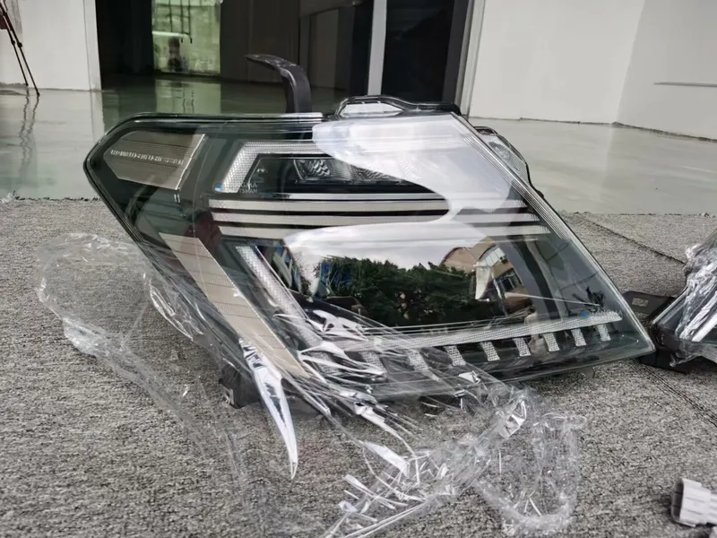 2012+ Nissan Patrol Y62 LED Headlights DRL Projector
