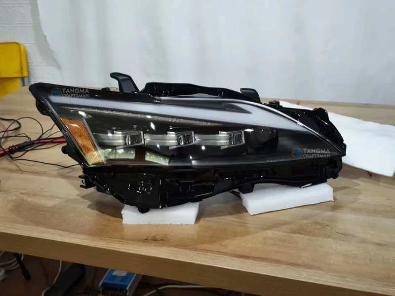 2011+ Lexus CT200h LED Matrix Headlights Sequential