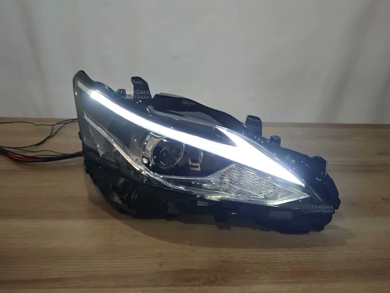 2011+ Lexus CT200h LED Headlights DRL Projector