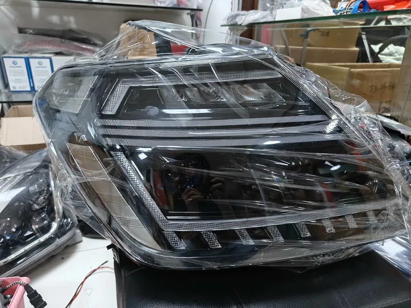 2012+ Nissan Patrol Y62 LED Headlights DRL Projector