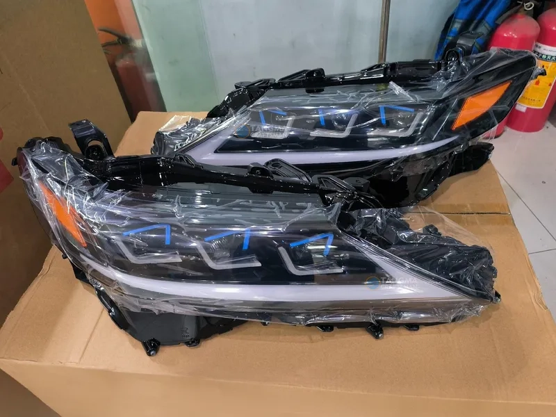 2018+ Toyota Camry Headlight Assembly LED DRL Signal
